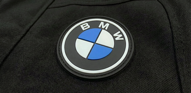 reklamni-moderni-originalni-zakazkove-gumove-pvc-bmw-na-suchy-zip-patch-velcro.jpg